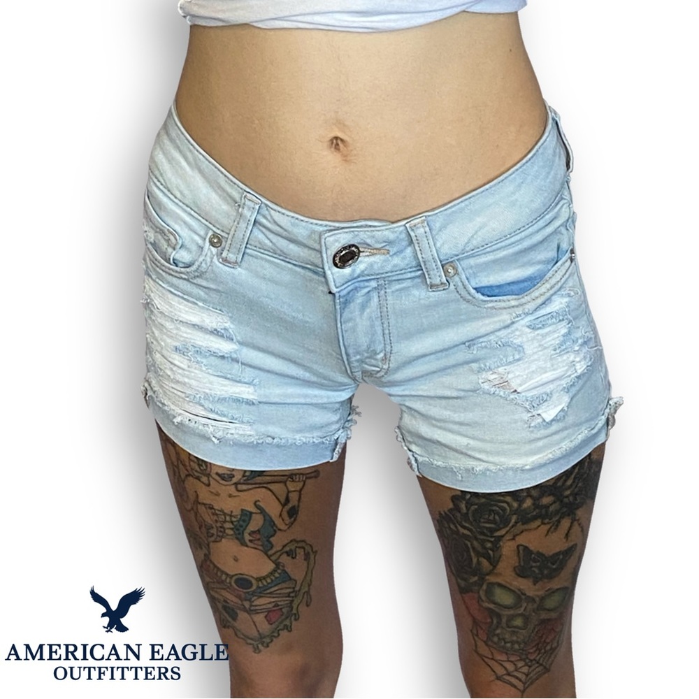 🟢 American Eagle Distressed Light Wash Cuffed Jean Shorts Size 00 (TF-B-7)